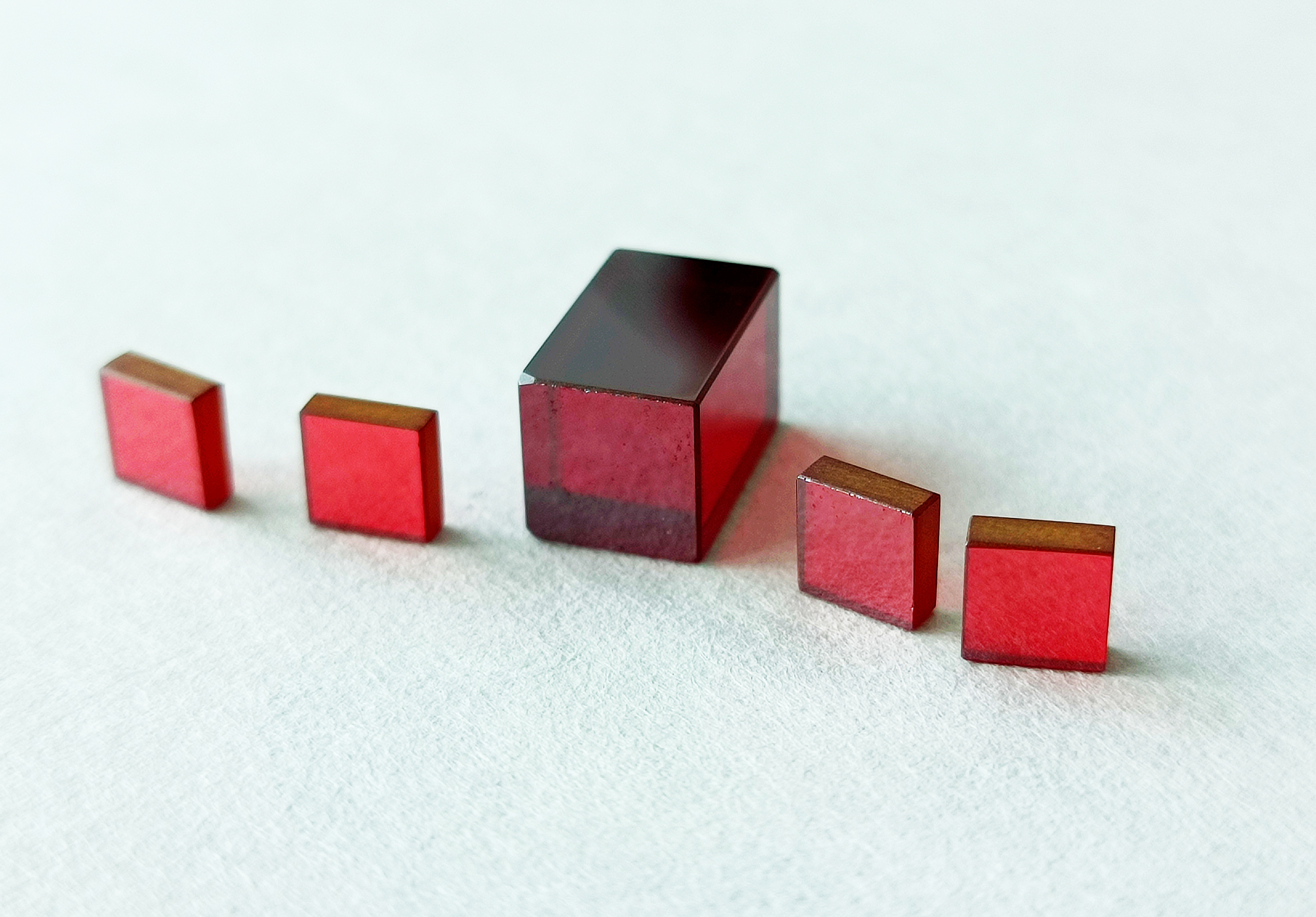 Hot Products BGGSe crystal BaGa2GeSe6 Crystals designed for frequency conversion of laser radiation into (or within) the mid-IR range