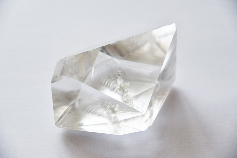Представено изображение на LBO Crystal
